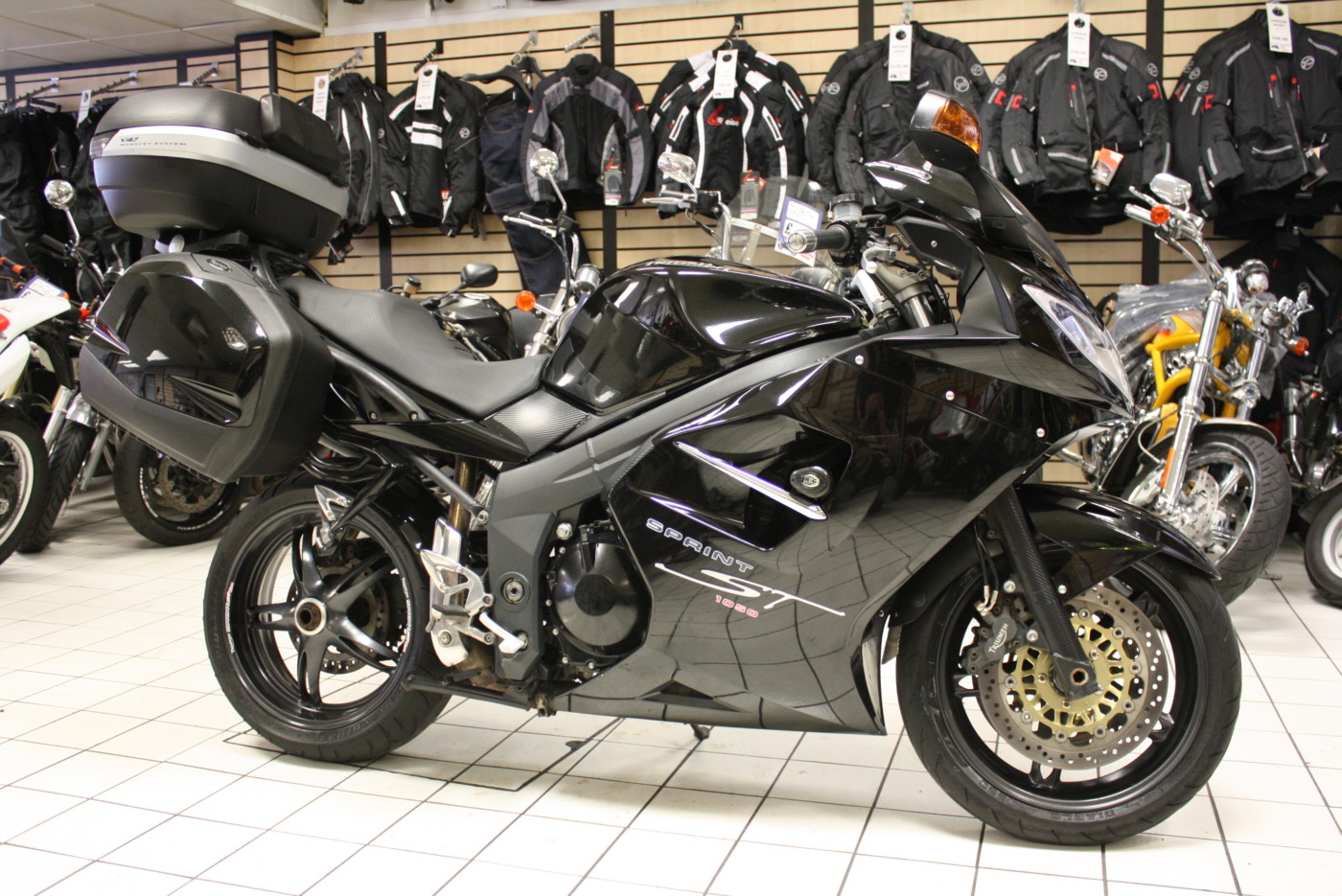 Triumph Sprint ST 1050
