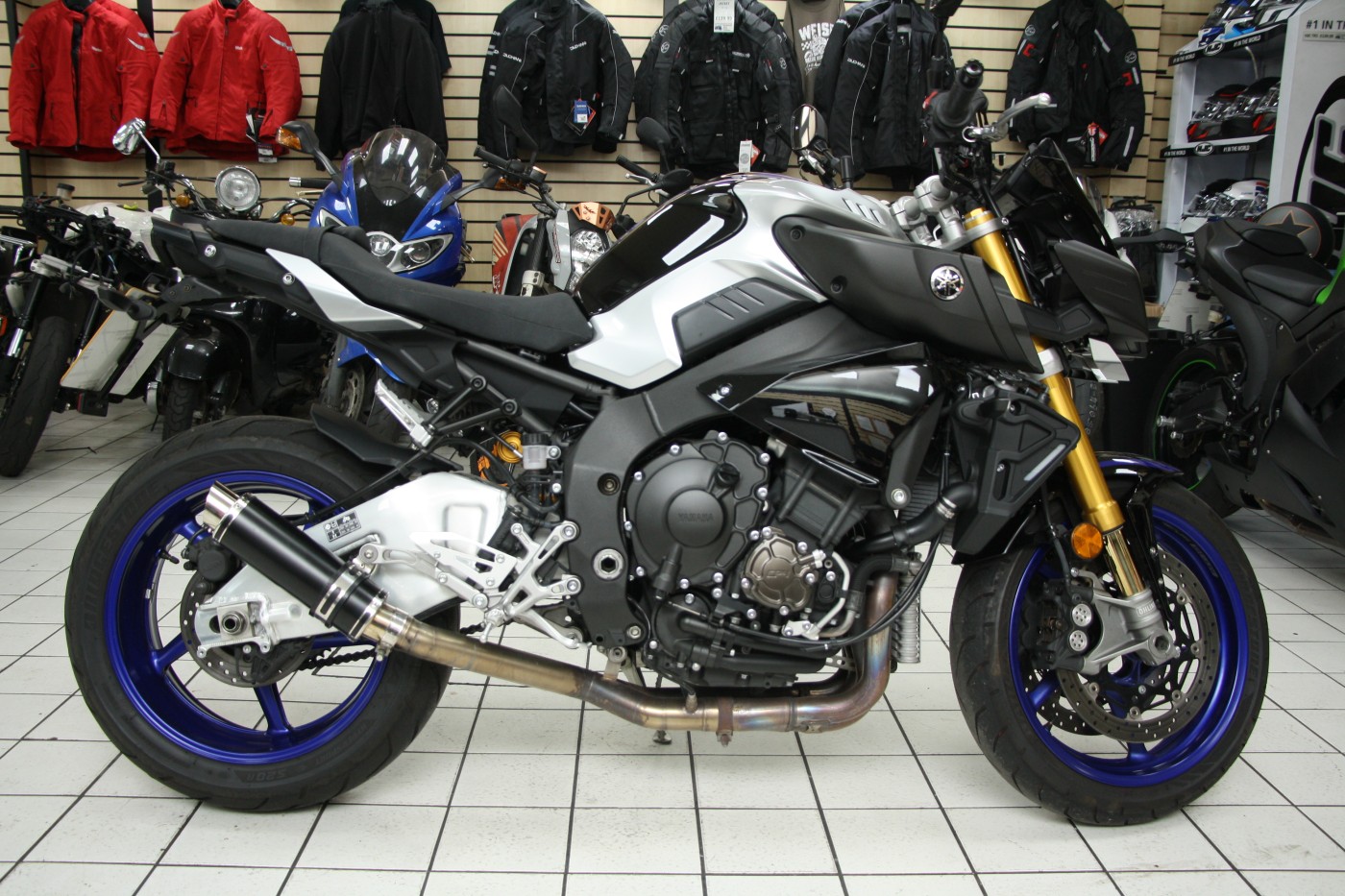 Yamaha MT-10 SP 1000 SP ABS – £11,995