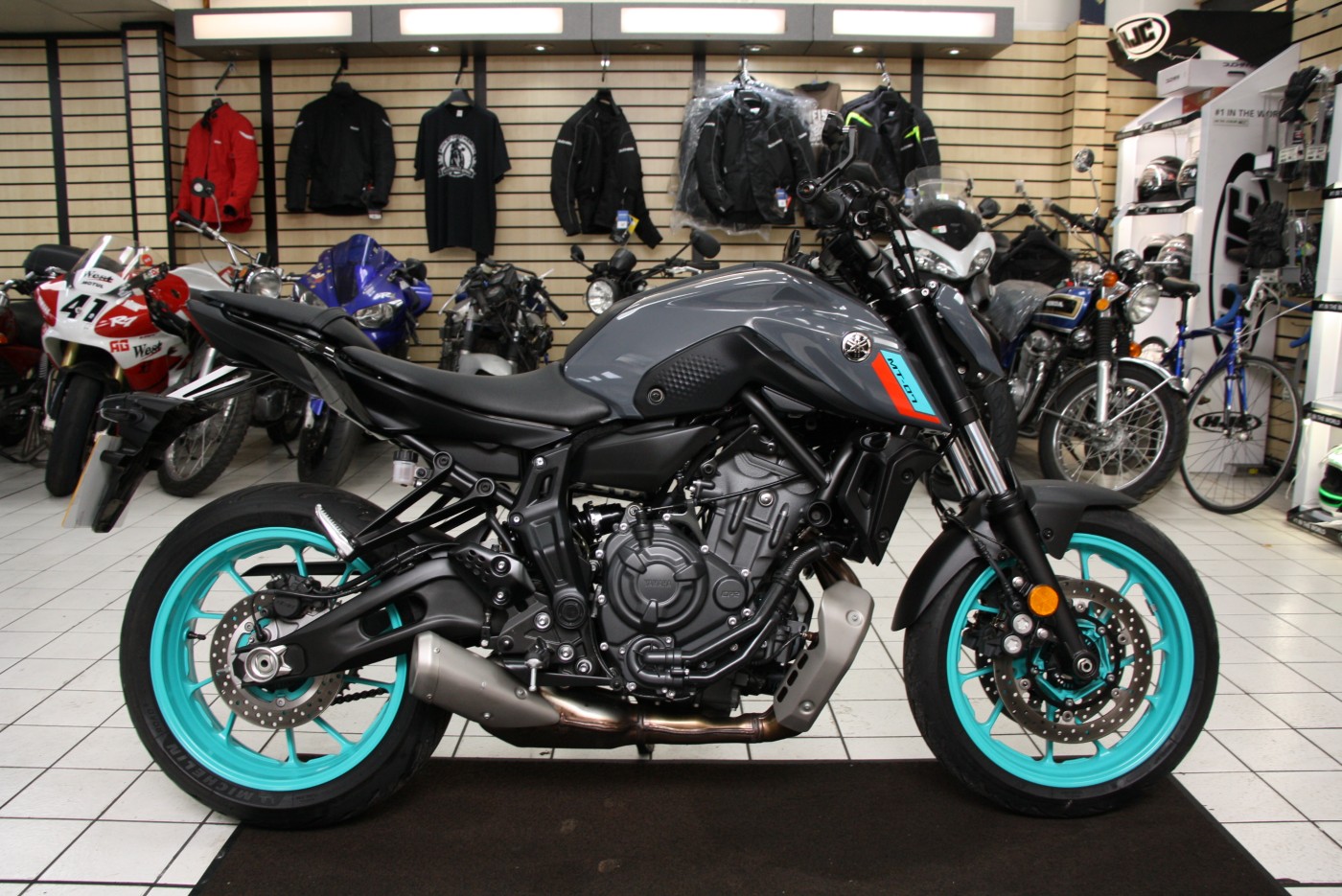YAMAHA MT-07 700 ABS HYPER NAKED EURO 5 – SY22XUH – £5,495